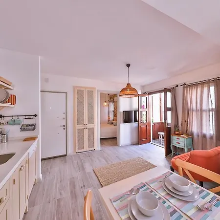 דירה Lavantakas 2 50 Mt To Long Bazaar In Square