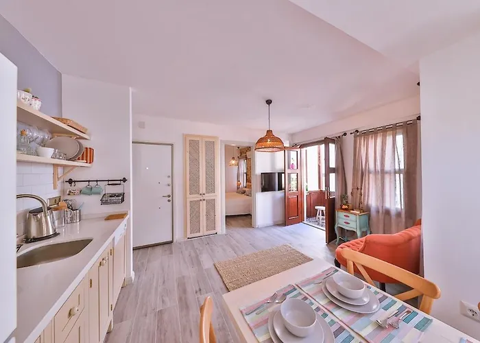 Apartamento Lavantakas 2 50 Mt To Long Bazaar In Square