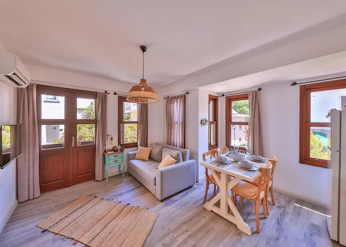 Apartamento Lavantakas 2 50 Mt To Long Bazaar In Square Kas